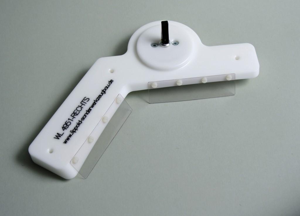 Montagehilfe zur Montage der Heckleuchte mit definiertem Spaltmaß